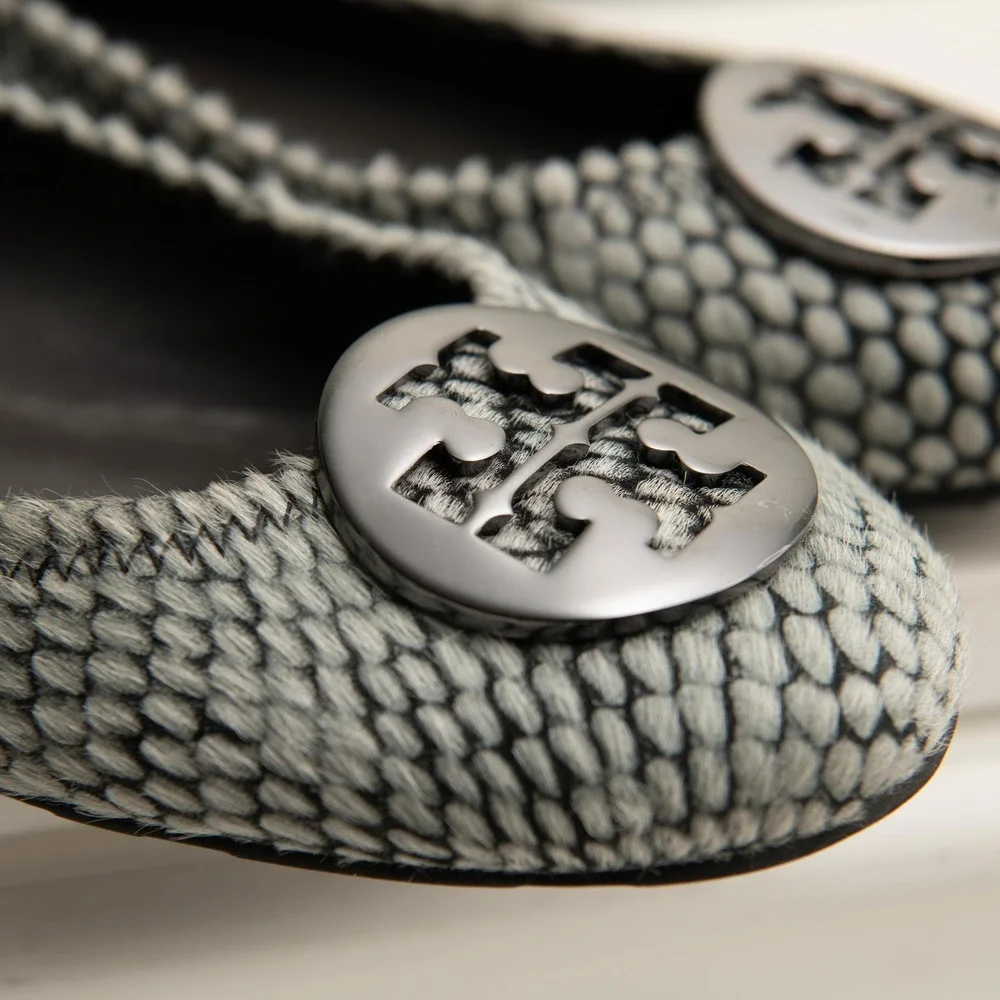 Tory Burch Reva‎ Ballet Flats Grey Black Snakeskin Calf Hair Logo Medallion Sz 7
